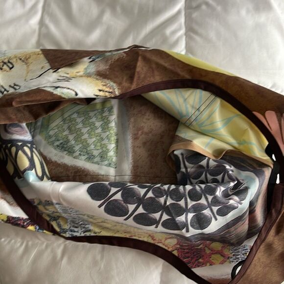 Adorable shoulder satchel.  Great print! - Picture 3 of 3